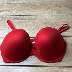 Victoria's Secret Incredible Push-up Perfect Shape Bra Size 38DDD -NWT Red